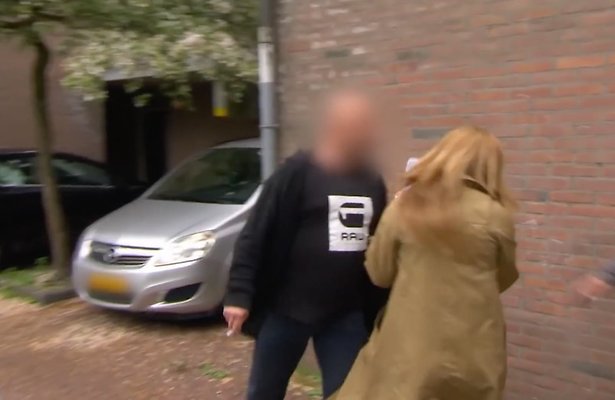 Olcay Gulsen, Gestalkt